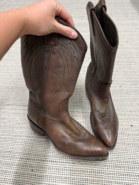 FRYE Women's Billy Pull On Brown Leather Western Boots Size 8B